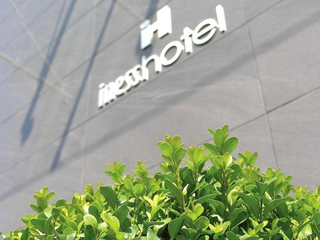 Iness Hotel Λοτζ Εξωτερικό φωτογραφία